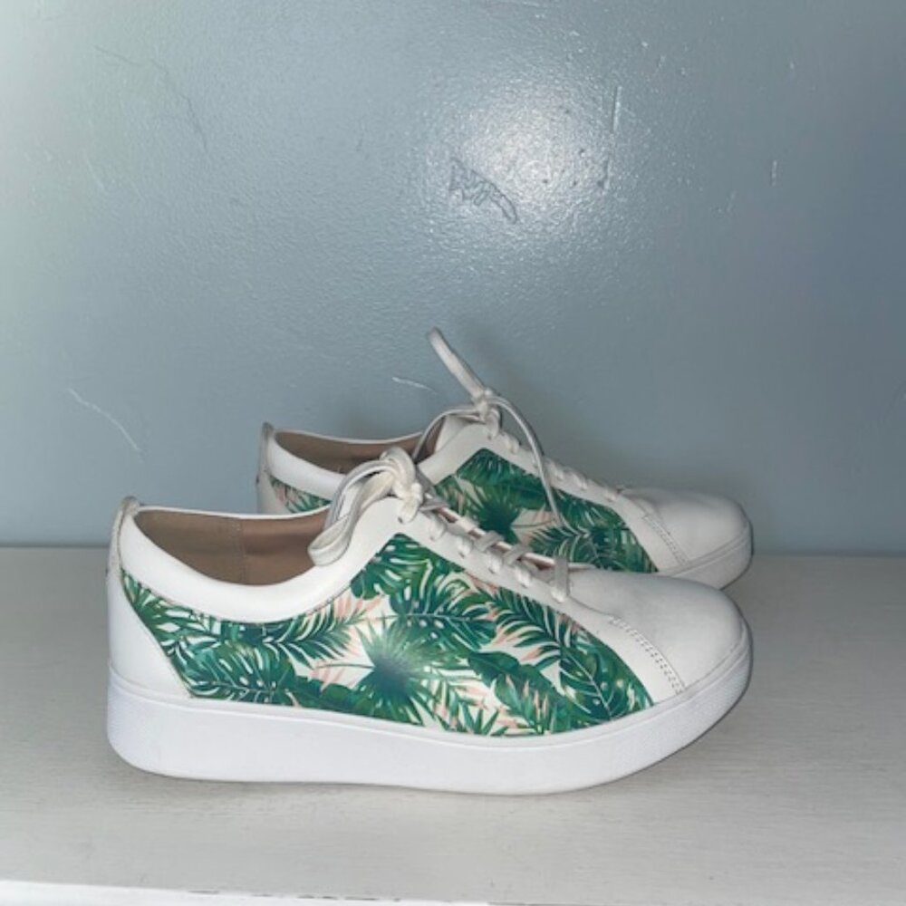 Fitflop Tennis Shoes/Loafer size 7.5